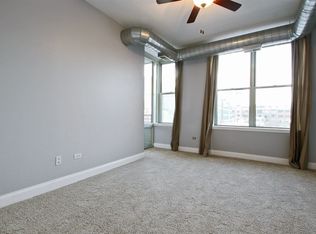 1001 W Madison St #P-19, Chicago, IL 60607