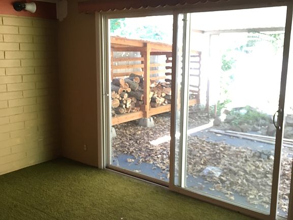 4th image of 479 Courtney St