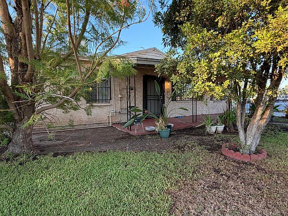 2nd image of 2902 W PIERCE Street