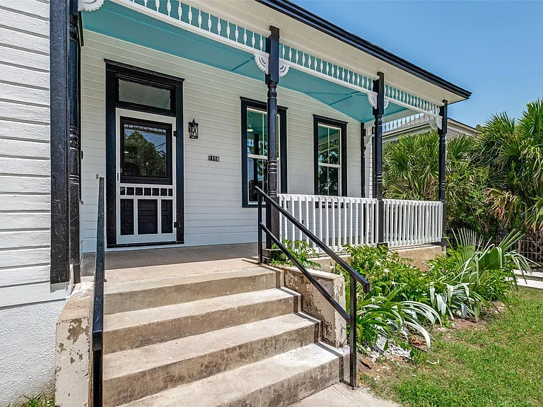 1159 San Bernard St — Photo 25
