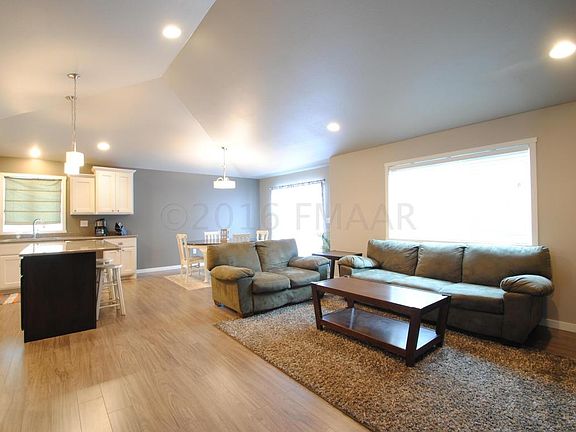 4th image of 3529 8th St E