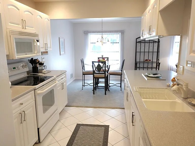 3177 E Village Dr — Photo 23