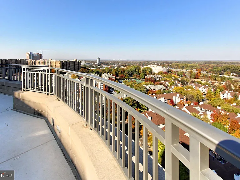 8220 Crestwood Heights Dr #302 — Photo 42