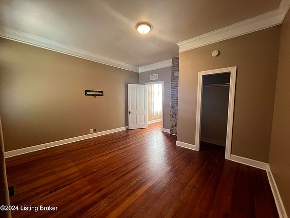 3rd image of 966 Goss Ave