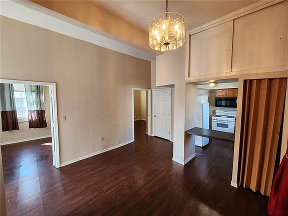3rd image of 3315 Iberville St #1/2