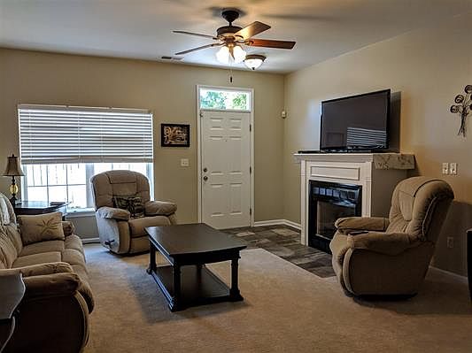 2nd image of 614 Belmonte Dr Unit A