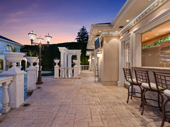 51 Romer Road image 79 of 92