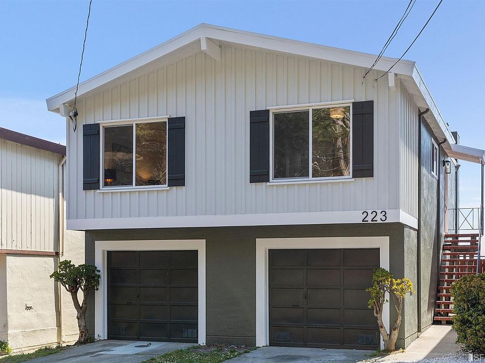 1st image of 223 Oakridge Dr