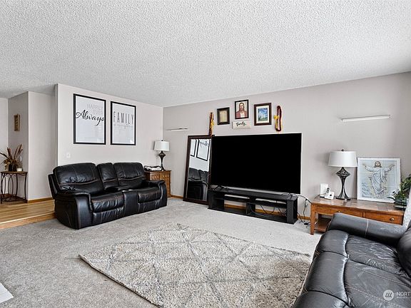 4th image of 8314 122nd Street E