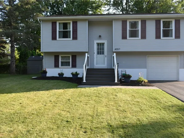 4057 Marlton Cir, Liverpool, NY 13090