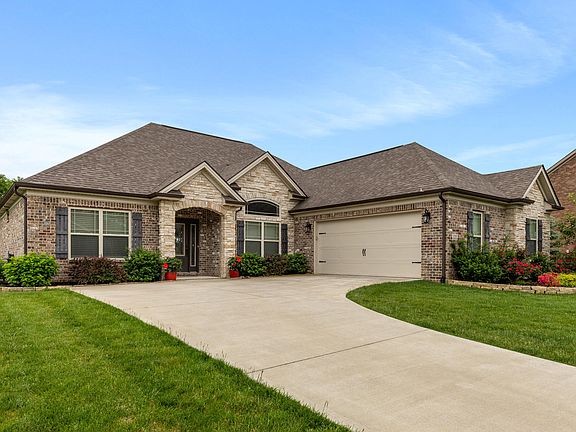 3rd image of 135 Whispering Pines Dr