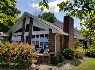 8248 E Highland View Dr, Syracuse, IN