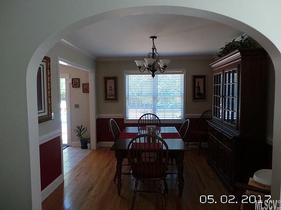 3rd image of 619 16th Ave SE