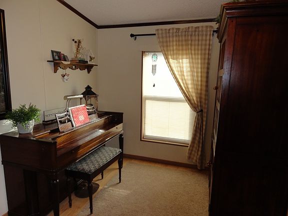 5th image of 5831 Creek Dr
