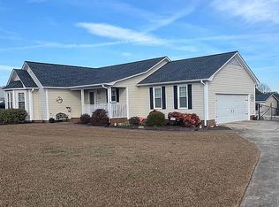 206 Orchard Grove Rd, Campobello, SC 29322