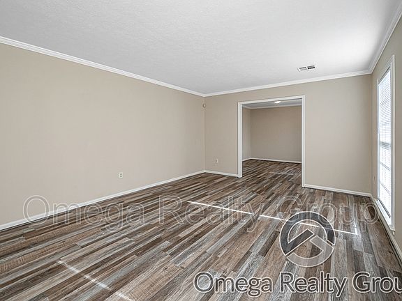 5th image of 2325 Wentworth Dr