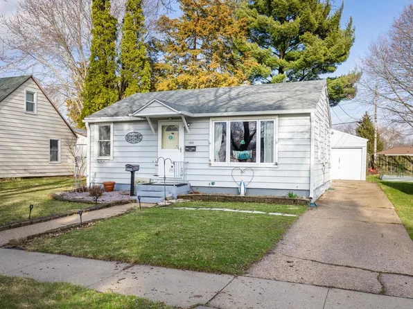 1020 North Walnut Street, Janesville, WI 53548