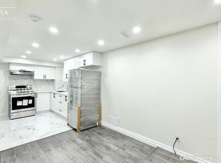 34 Winterberry Dr #2, Whitby, ON L1R1Z2