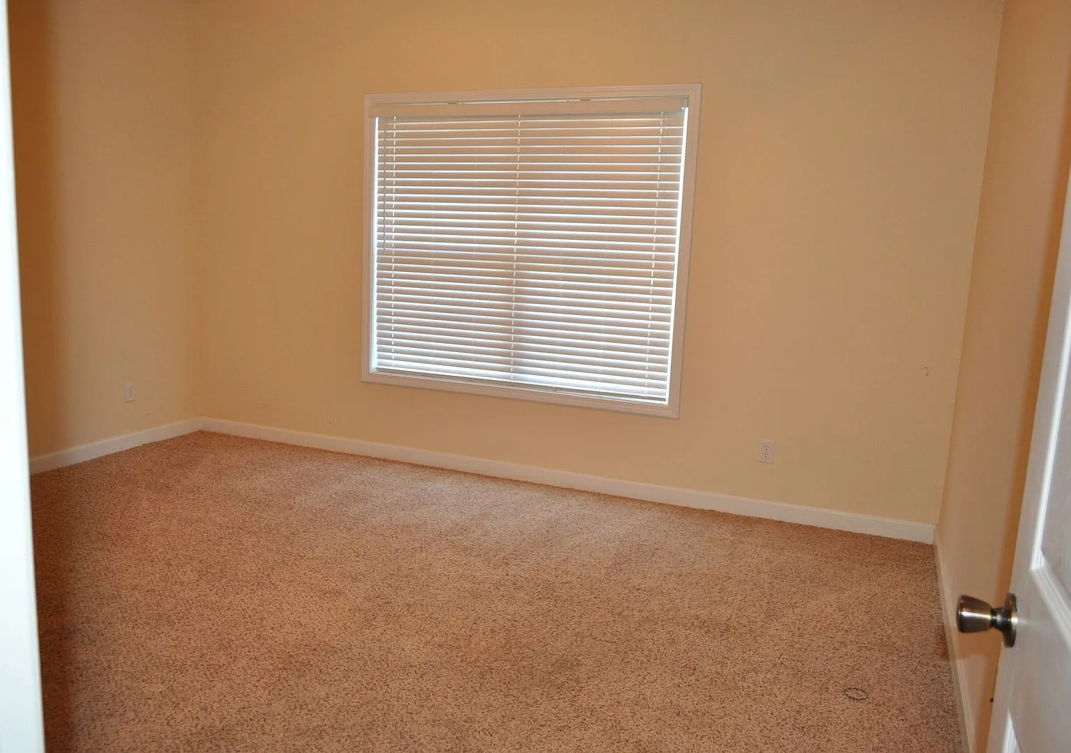 Available August 3rd 2 Bedroom Duplex at The Hammocks! — Photo 3