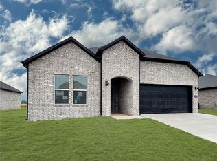 2341 Longfellow Dr, Bentonville, AR 72713