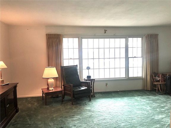 3rd image of 249 Marsh Dr
