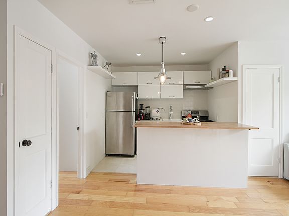 5th image of 840 Michigan Ave APT 7