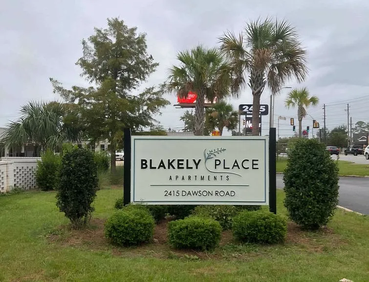 Blakely Place Apartments — Photo 29
