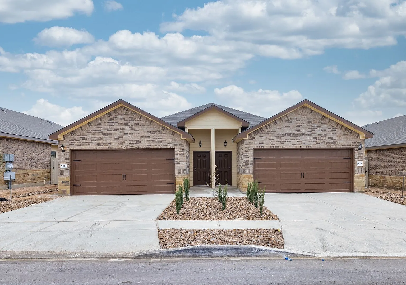 Available Now! Gorgeous 3 Bedroom Duplex Located In Converse, Tx! — Photo 1