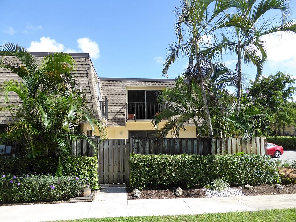 1st image of 2925 SW 22nd Cir #33-C