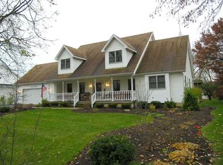 10399 Country Ln, Beach Park, IL