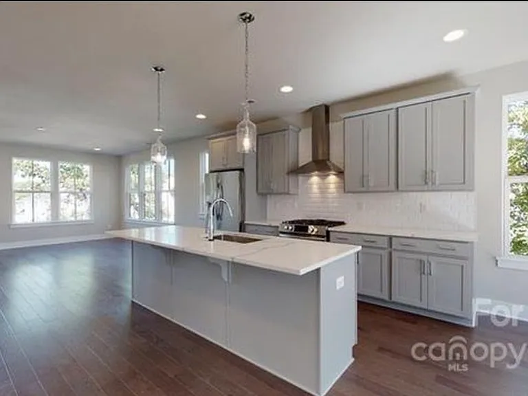 11807 Fiddlers Roof Ln — Photo 5