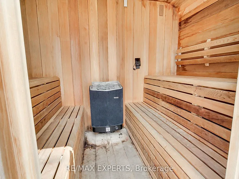 741 King St W #103 — Photo 42