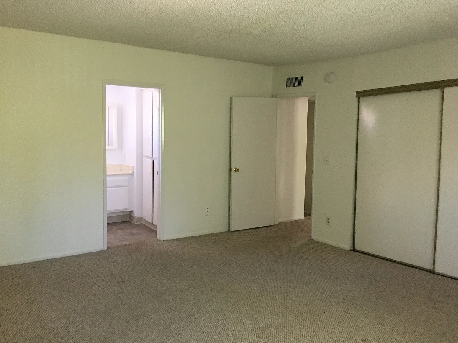 2 bed, 2.5 bath, 1100 sqft, $2,395 — Photo 4