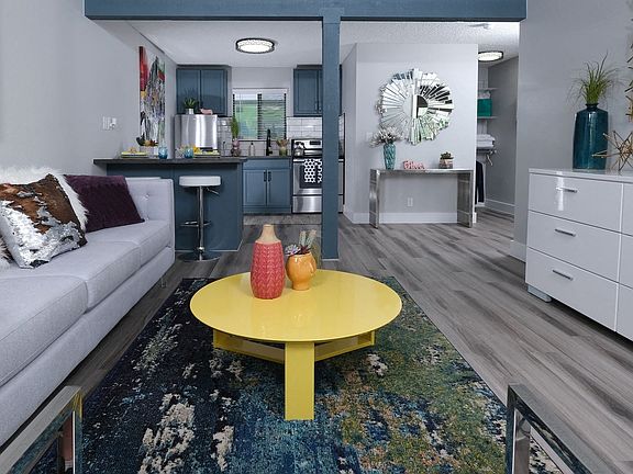 Fusion Apartments - Living Room