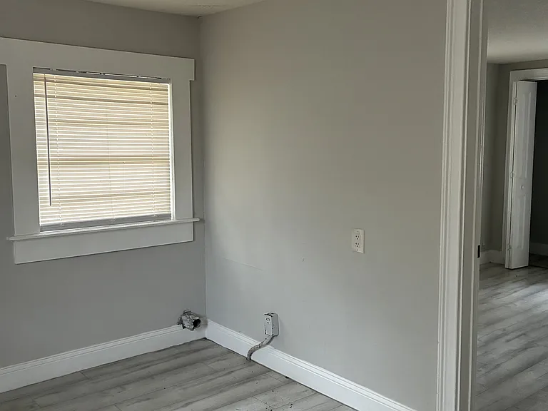 2344 Johnson Ave — Photo 12