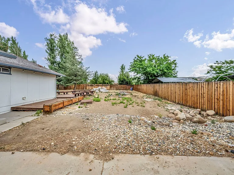17575 Parrot Dr — Photo 28
