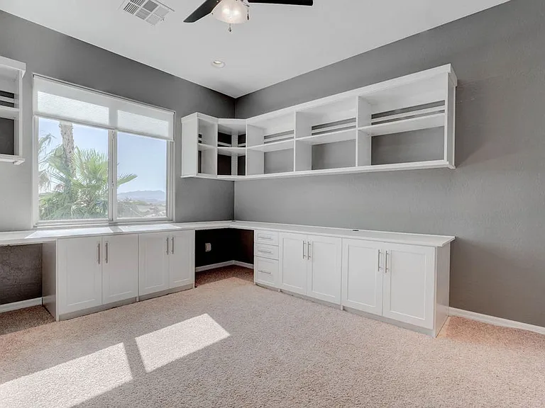 2589 Chateau Clermont St — Photo 10