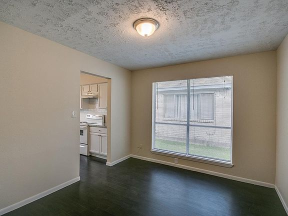 4th image of 12031 Osage Park Dr