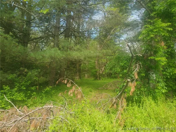 4983 N Sunnyside Road, Scottsburg, IN 47170