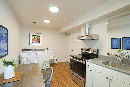 Common Kitchen and Laundry