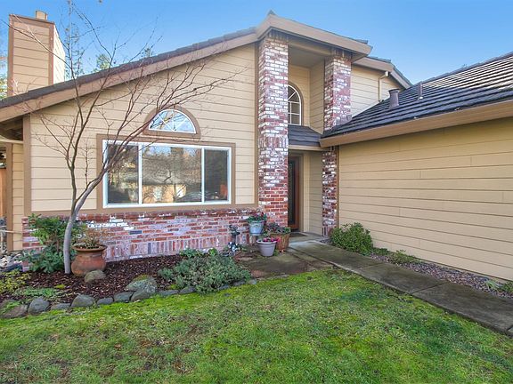 4th image of 1413 Long Creek Way