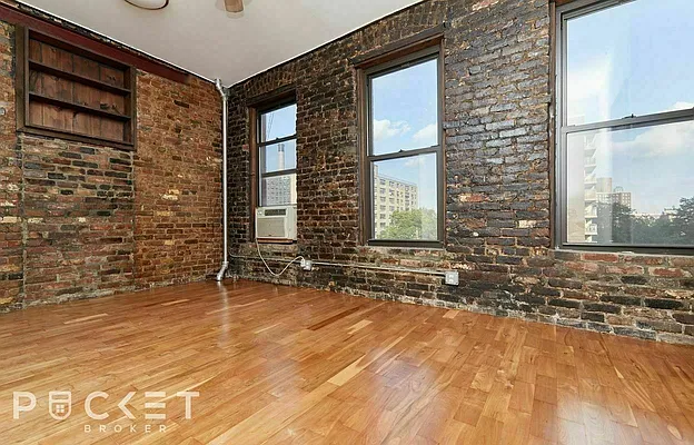 Rented by PocketBroker Inc | media 17