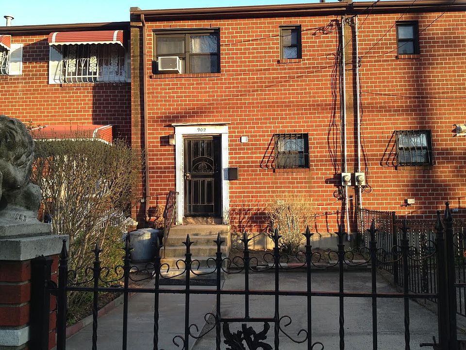 1st image of 902 Blake Ave