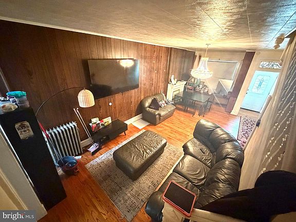 2nd image of 1431 Perkiomen Ave