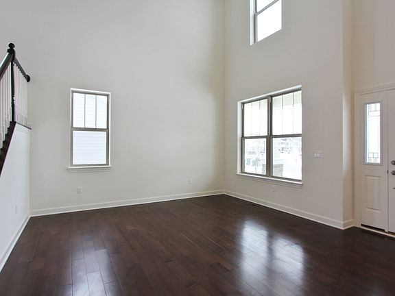 2nd image of 150 Cranbrook Ln