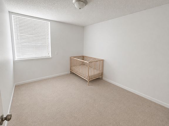 5th image of 625 N 600 W APT 1