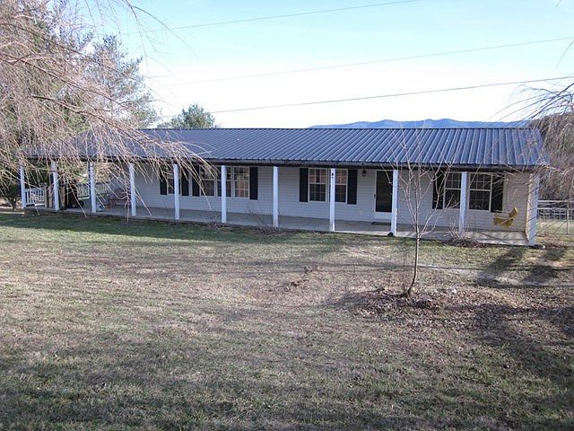 1st image of 122 Seamus Ln