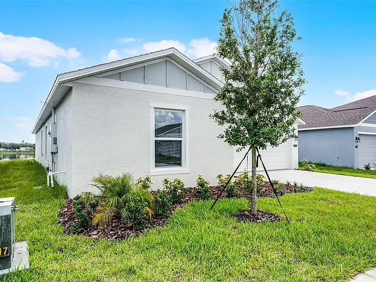 2711 Pioneer Trl — Photo 3