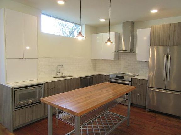 3rd image of 3238 S Edmunds St