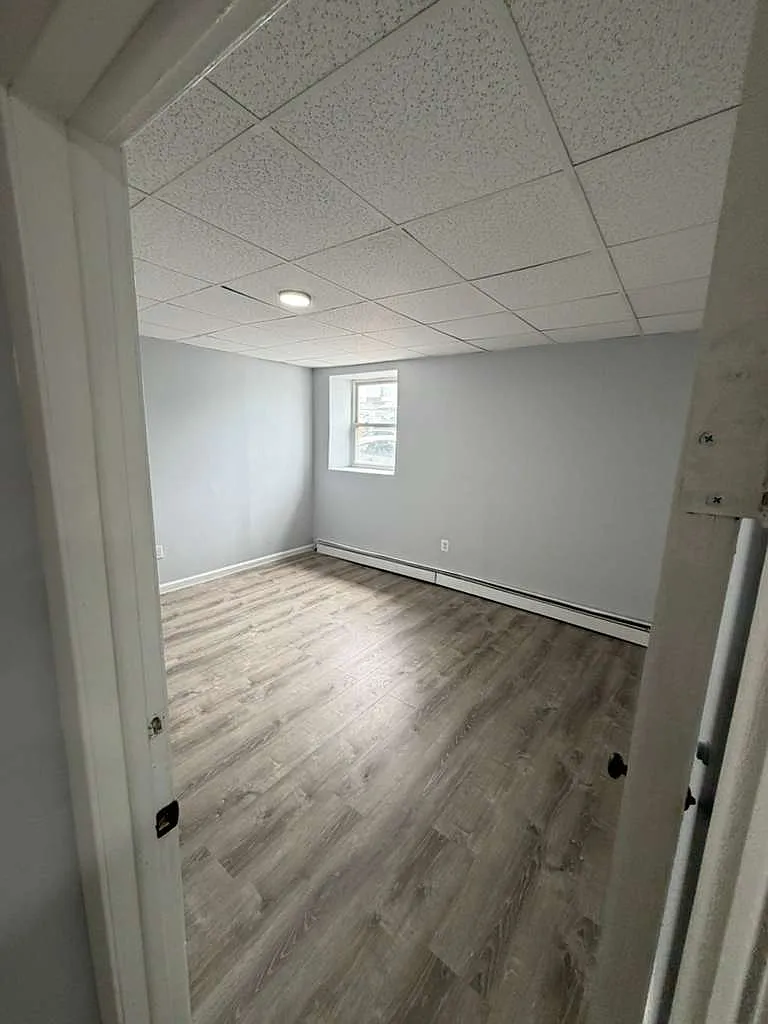 Building Photo - 274 Vreeland Ave #764